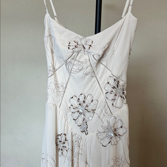 HOUSE OF CB 'Seren' Vanilla Embroidered Hand Beaded Floral Maxi Dress NWOT Sz XS - Picture 15 of 17